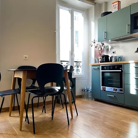 Serene Elegance In 17th Apartmán *